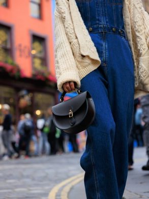 Cambridge Satchel Crossbody Women The Isla - Black & Gold - Image 2