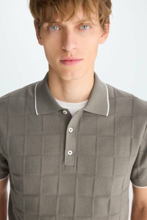 Cubes Textured Knit Polo Shirt Polo Shirts Men Purificacion Garci Khaki - Image 2
