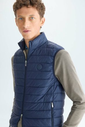 Navy Outerwear Purificacion Garci Quilted Technical Nylon Gilet Men - Image 2