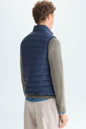 Navy Outerwear Purificacion Garci Quilted Technical Nylon Gilet Men - Image 3