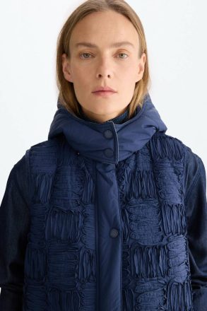 Outerwear Navy Purificacion Garci Women Detachable Hood Quilted Technical Gilet - Image 2