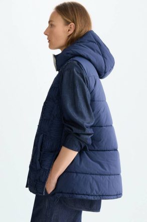 Outerwear Navy Purificacion Garci Women Detachable Hood Quilted Technical Gilet - Image 3