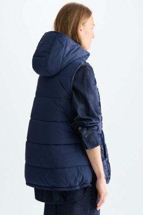 Outerwear Navy Purificacion Garci Women Detachable Hood Quilted Technical Gilet - Image 4