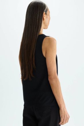 T-Shirts And Tops Women Black Ribbed Knit Straight-Fit T-Shirt Purificacion Garci - Image 3
