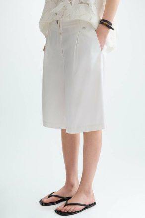 Women Trousers Cotton A-Line Bermuda Shorts With Pleats White Purificacion Garci