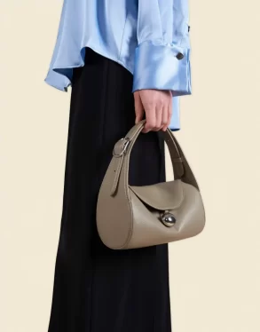 Women Cafune Shoulder Bag Drop Duffel - Brownstone - Image 5
