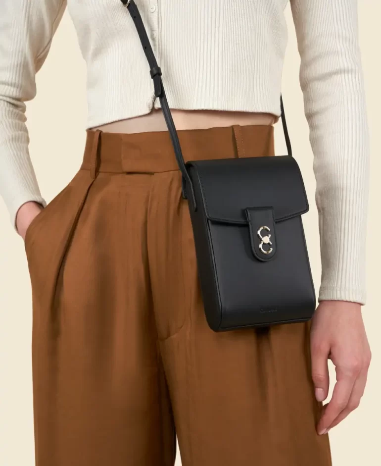 Women Cafune Trunk Box - Black Crossbody - Image 5